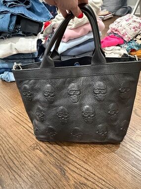 Trendy boutique Black Skull-Embossed Leather Tote